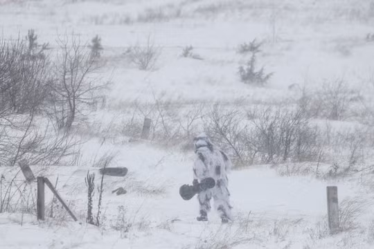 Quân đội Ukraine huấn luyện với vũ khí mới trong bối cảnh căng thẳng với Nga