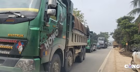 Thanh Hoá: Xe quá khổ, quá tải rầm rập trên quốc lộ