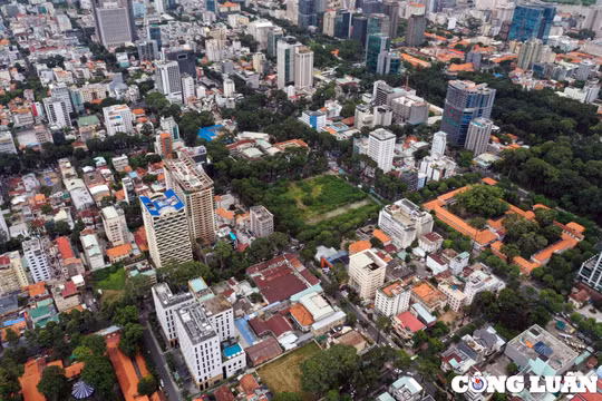Khu đất vàng 4 mặt tiền bỏ hoang nhiều năm trong lòng trung tâm TP.HCM