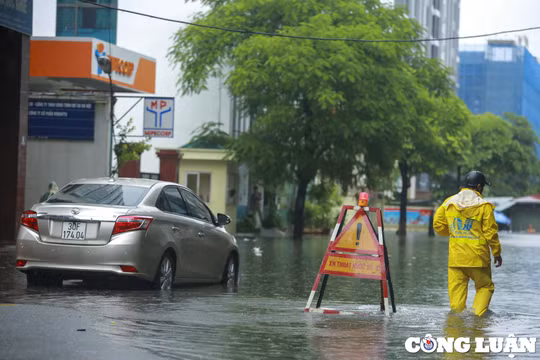 Công ty TNHH MTV Thoát nước Hà Nội: Xảy ra úng ngập tại Hà Nội là khó tránh khỏi!