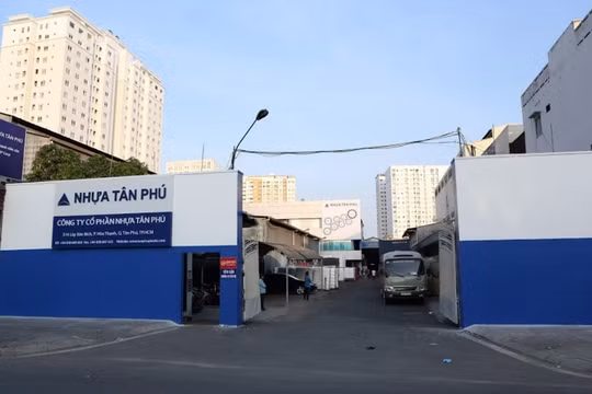 Nhựa Tân Phú (TPP) trong nửa năm phát hành cổ phiếu 2 lần lấy tiền chỉ để... trả nợ