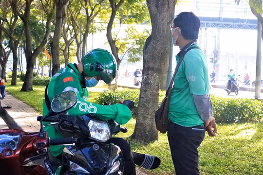 Quản lý ứng dụng gọi xe thế nào để thị trường ổn định?