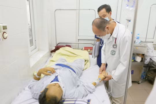 Virus HB lây qua đường tình dục, ai đã nhiễm dễ bị viên gan B