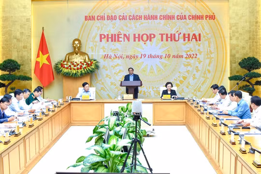 Đẩy mạnh phân cấp, phân quyền để phục vụ người dân, doanh nghiệp