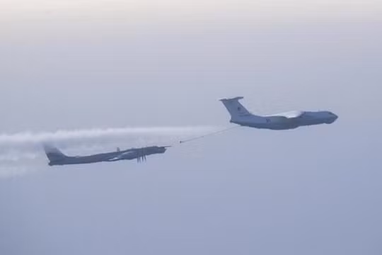 Máy bay Mỹ và NATO ngăn chặn máy bay Nga trên Bắc Đại Tây Dương