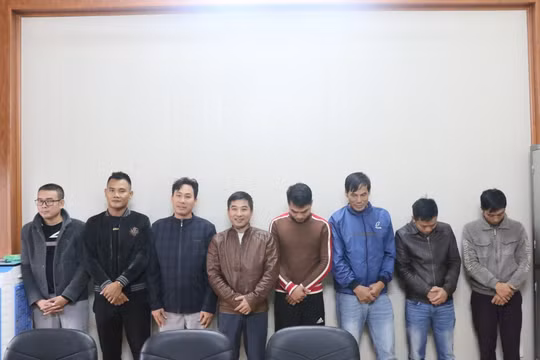 Bắt 8 đối tượng 'ép nợ' một phụ nữ 2,5 tỷ đồng vì giới thiệu người khác vay tiền