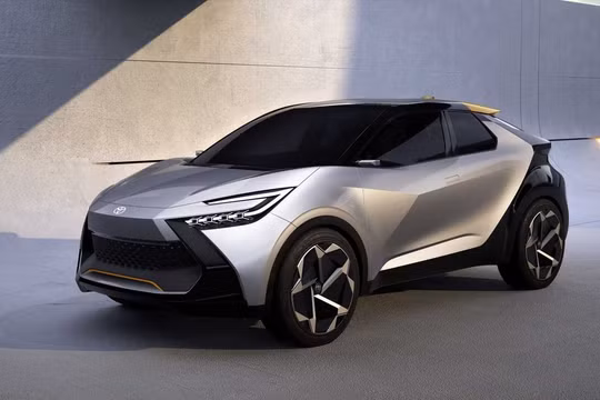 Toyota C-HR thế hệ mới lộ diện