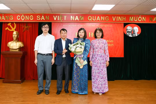 Đại hội Chi bộ Tạp chí Người Làm Báo lần thứ IV nhiệm kỳ 2022 - 2025
