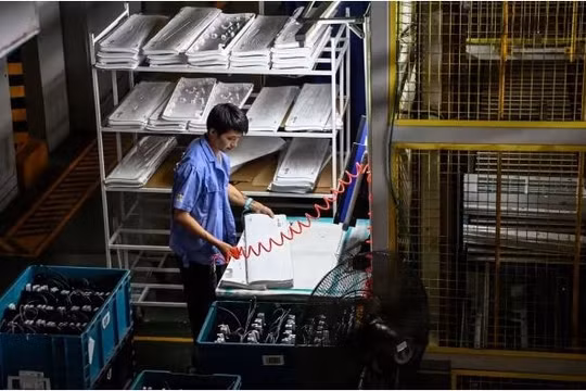 Các nhà máy Trung Quốc vật lộn để tồn tại