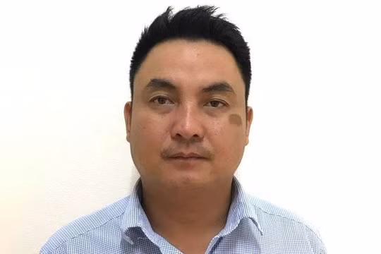 Khởi tố công chức Địa chính - Xây dựng xã chiếm đoạt tiền của dân