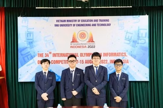 4 thí sinh Việt Nam giành huy chương tại Olympic Tin học quốc tế
