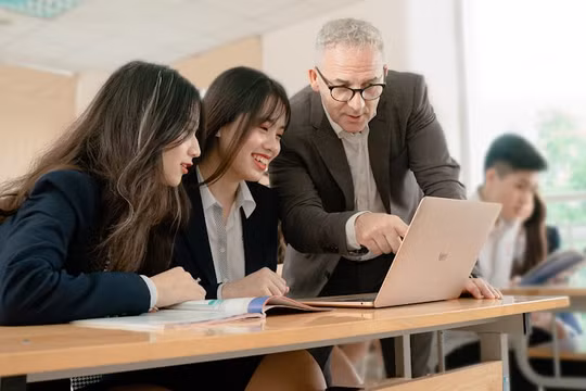 Học bổng S-GLOBAL lên tới 60% cho chương trình IELTS và GIAO TIẾP Online giá trị lên tới 26,8 tỷ đồng