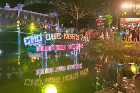 Festival Huế 2022: Sân khấu dưới nước lần đầu xuất hiện tại 'Chợ quê ngày hội'