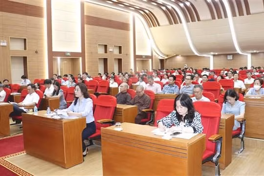 Cử tri Hà Nội bày tỏ khó khăn, bất cập trong quản lý, sử dụng đất công, ao hồ trên địa bàn