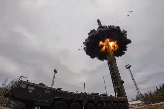 Tổng thống Putin giám sát các cuộc tập trận hạt nhân của Nga