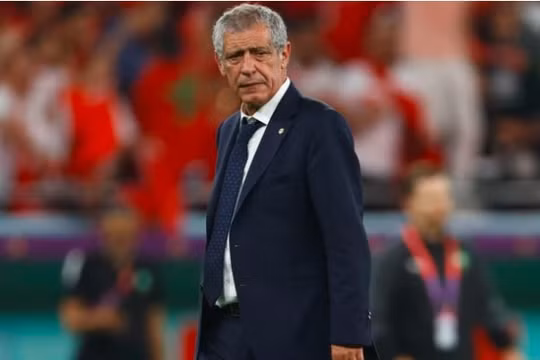 Bồ Đào Nha sa thải HLV Santos sau trận thua Morocco