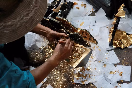 Hà Nội: Làng nghề đồ thờ Sơn Đồng hối hả chuẩn bị hàng Tết