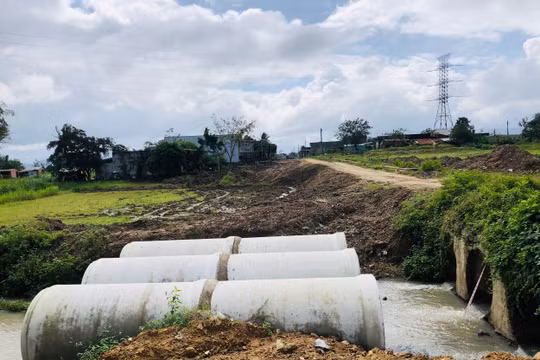 Cận cảnh công trình tiền tỷ tại Gia Lai, hết thời hạn thi công vẫn chưa giải phóng xong mặt bằng