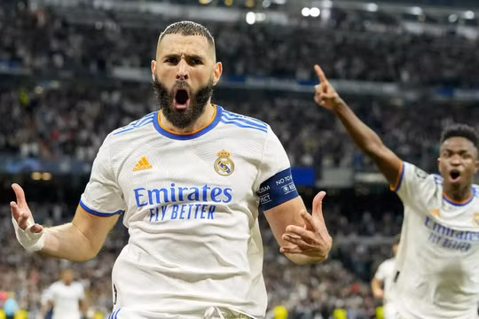 Karim Benzema giành danh hiệu Cầu thủ xuất sắc nhất năm của UEFA