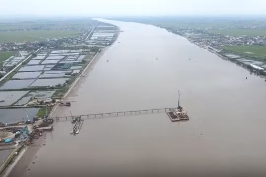 Ninh Bình: Phấn đấu hoàn thành trước thời gian dự án xây dựng tuyến đường bộ ven biển