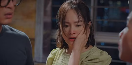 Thương Ngày Nắng Về khiến người xem 'ngộp thở' vì bi kịch gia đình chồng của nhân vật Khánh