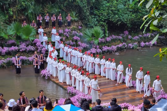Kon Tum: Đặc sắc chương trình biểu diễn áo dài và thời trang thổ cẩm Tây Nguyên