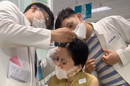 Hoa hậu Oanh Lê tố bị đánh tại công an phường