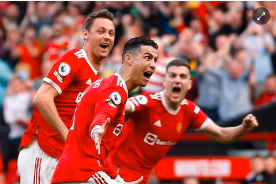 Ronaldo tỏa sáng giúp Man Utd thắp sáng hy vọng trở lại top 4