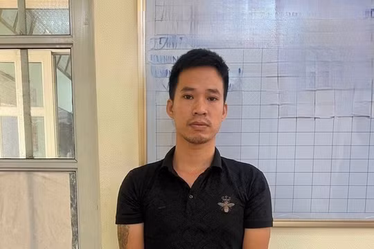 Thay tên đổi họ, trốn nã 10 năm vẫn bị bắt giữ