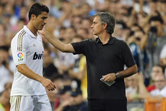 Mourinho muốn tái hợp Ronaldo