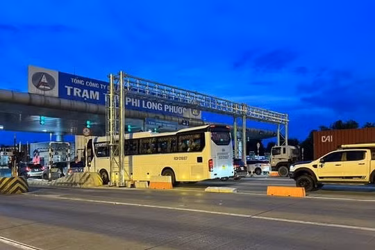 Từ 1/8, VEC chỉ thu phí tự động không dừng trên các tuyến cao tốc