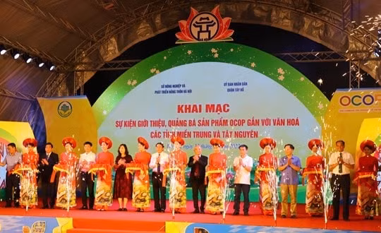 Giới thiệu sản phẩm OCOP gắn với văn hóa các tỉnh miền Trung - Tây Nguyên năm 2022