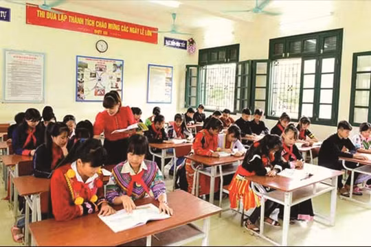 Hỗ trợ học sinh vùng đồng bào dân tộc thiểu số và miền núi giai đoạn 2021 - 2025