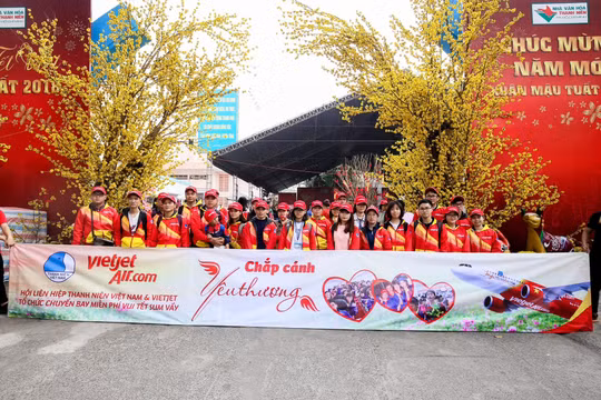 Vietjet có hai chuyến bay miễn phí đưa công nhân về quê ăn Tết