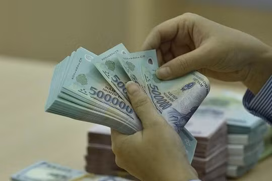 Lãi suất huy động đồng loạt giảm sâu