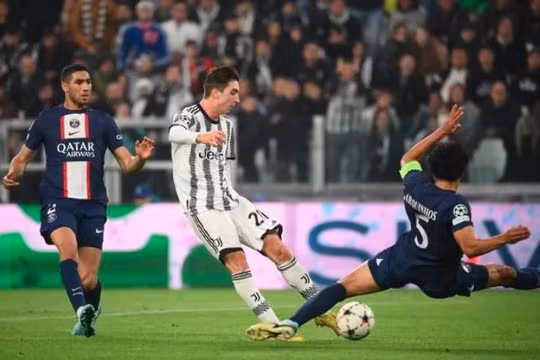 Thắng Juventus 2-1, PSG vẫn chỉ xếp nhì bảng ở Champions League