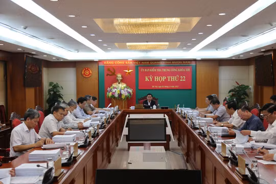 Đề nghị Ban Bí thư xem xét kỷ luật Thiếu tướng Bùi Bé Tư, nguyên Giám đốc Công an tỉnh An Giang