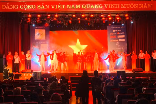 Ấn tượng đêm nhạc hội “Dạ khúc tháng Tư 2022 - Miracle Time”