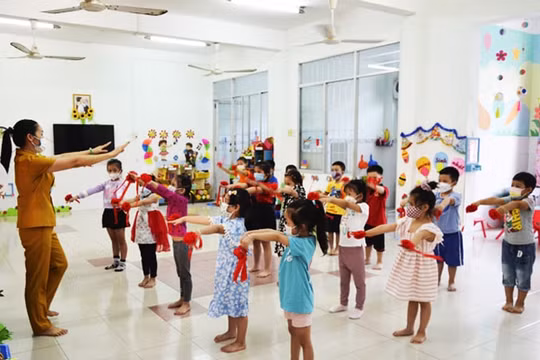 Chủ tịch hội Huyết học và Truyền máu Việt Nam: “Đã đến lúc Hà Nội cho tất cả học sinh đi học trở lại!”