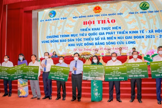 Vietcombank hỗ trợ các hộ gia đình người dân tộc thiểu số nghèo tại 9 tỉnh ĐBSCL
