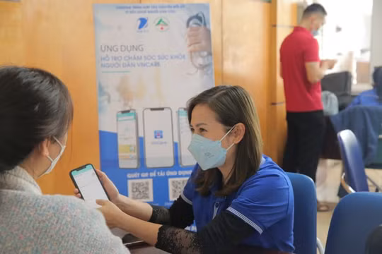 VNPT cùng Bệnh viện Đa khoa tỉnh Lào Cai ứng dụng công nghệ trong công tác chăm, khám bệnh từ xa