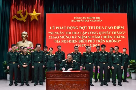 Báo Quân đội nhân dân thi đua lập công nhân kỷ niệm 50 năm Chiến thắng “Hà Nội - Điện Biên Phủ trên không”
