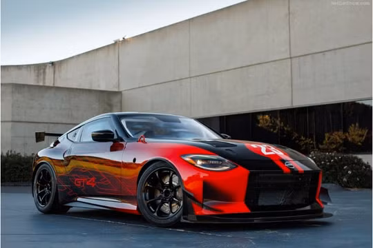 Nissan Z phiên bản xe đua có công suất 450 mã lực