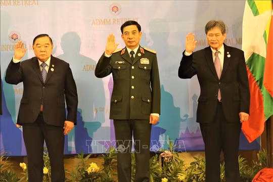 Bộ trưởng Phan Văn Giang dự Hội nghị hẹp Bộ trưởng Quốc phòng các nước ASEAN