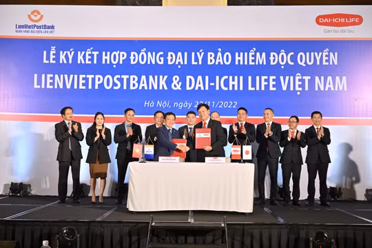 LienVietPostBank và Dai-ichi Life Việt Nam ký kết hợp đồng độc quyền kinh doanh bảo hiểm liên kết ngân hàng 15 năm