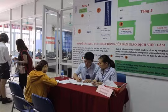Hơn 61.000 người đăng ký hưởng trợ cấp thất nghiệp
