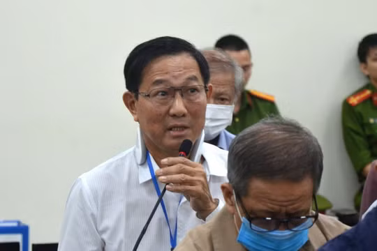 Đề nghị tuyên phạt cựu Thứ trưởng Bộ Y tế Cao Minh Quang mức án từ 30 - 36 tháng tù treo