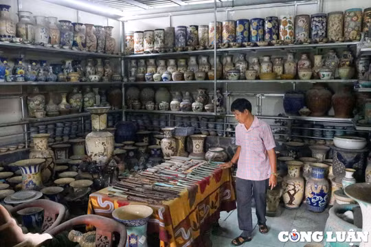 Choáng ngợp với bộ sưu tập hơn 100.000 cổ vật gốm sứ của kỷ lục gia thế giới