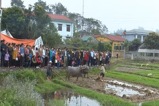Tri thức lịch Đoi và Lễ hội Khai hạ của người Mường trở thành di sản quốc gia