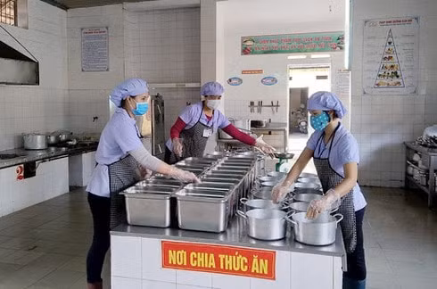 Phải đảm bảo an toàn thực phẩm, phòng chống ngộ độc thực phẩm trong trường học